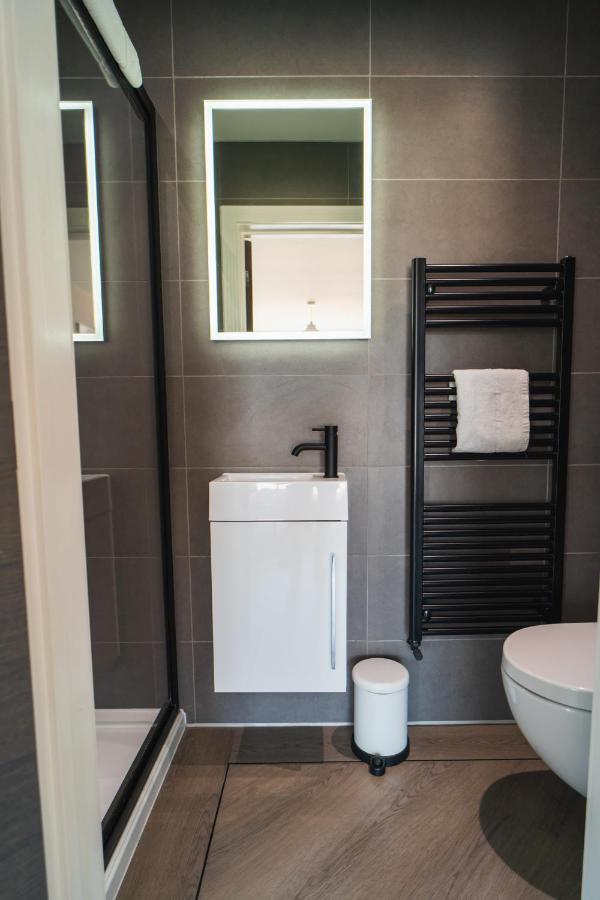 Beautiful Two Bedroom Harbour Side Apartment Poole Extérieur photo